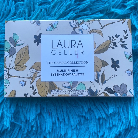 The Casual Collection Multi-Finish Eyeshadow Palette - Picture 6 of 7